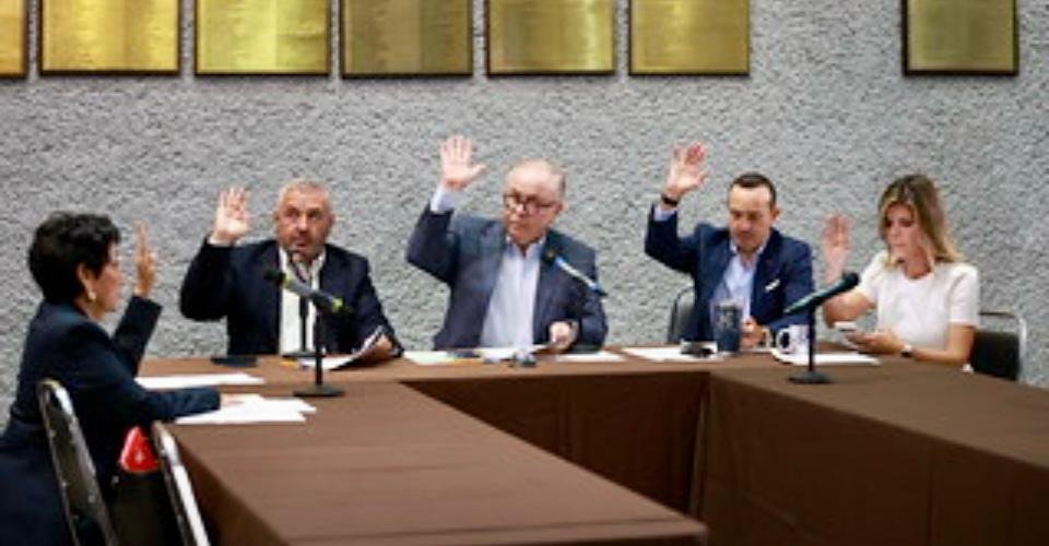 Acuerdan diseñar Programa de Educación Dual a propuesta de la Diputada Lupita