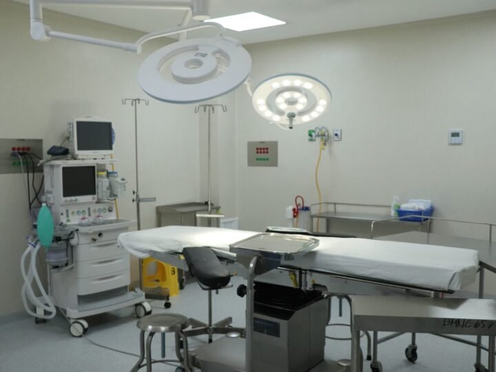 Inaugura IMSS Nuevo León nuevo quirófano de Urgencias en el HGR No. 33