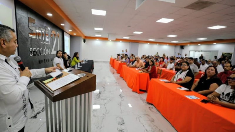El IEEPCNL y Sección 21 del SNTE dan capacitación político-electoral a maestros