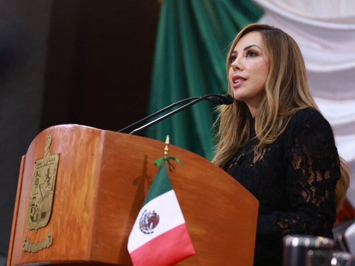 Sigue el «juego de las sillas» en el Congreso de NL; Perla Villarreal va a bancada tricolor