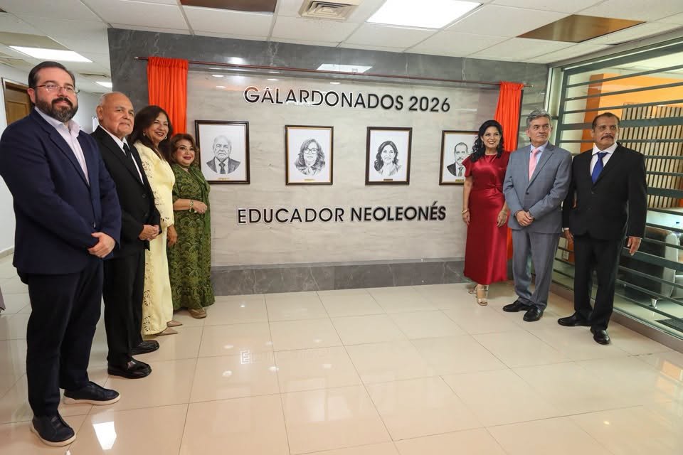 Agregan a Galería del Educador Neolonés a cuatro distinguidos maestros