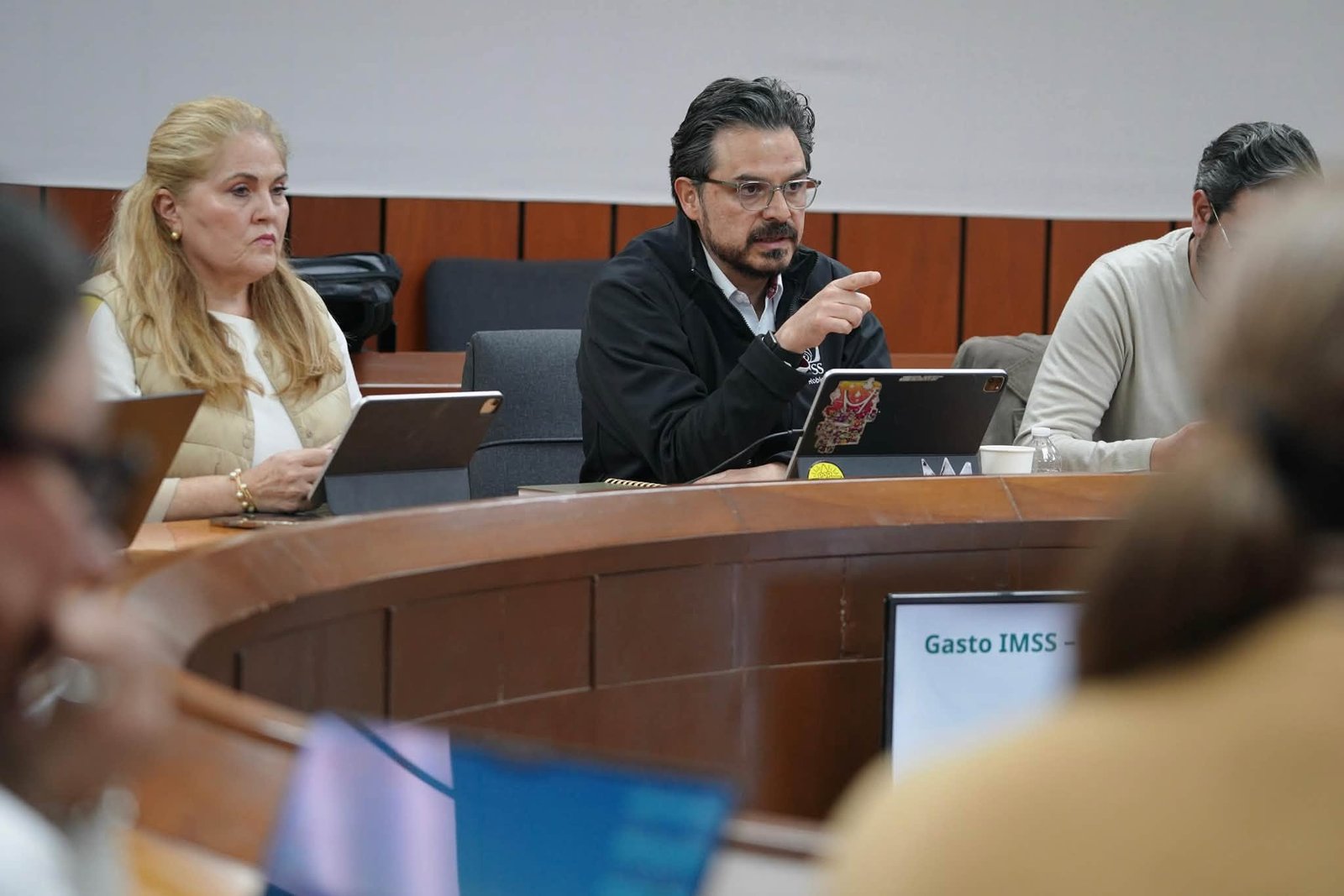 Incremento Salarial del 8% y mejora decondiciones de trabajo y atención a derechohabientes
