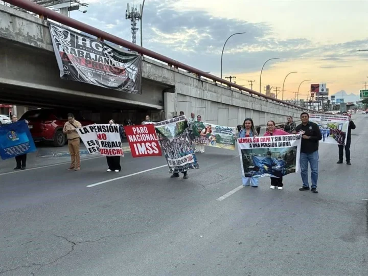 Trabajadores del IMSS NL acusan a su dirigente sindical de hostigamiento laboral