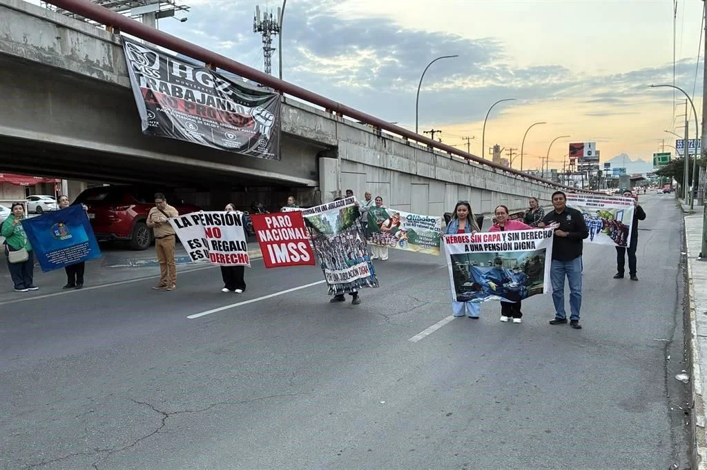 Trabajadores del IMSS NL acusan a su dirigente sindical de hostigamiento laboral