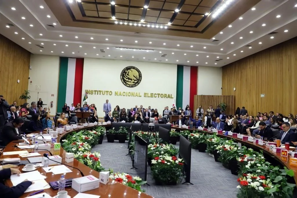 Indagarán gestión de Guadalupe Taddei en el INE; también la de Lorenzo Córdova
