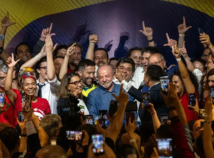 Lula gana las elecciones en Brasil por cuarta ocasión